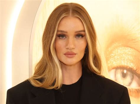 rosie huntington whiteley biography.